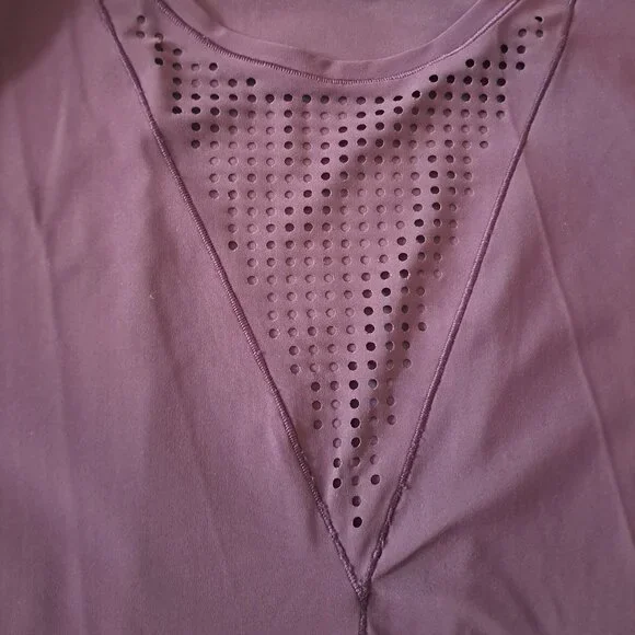 Lululemon Perfectly Perfed Tee sz M Black Cherry - Picture 6 of 7